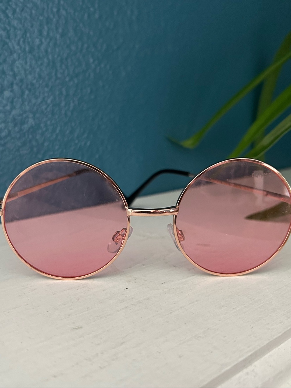 Pink Round Sunglasses with Gold Frames - Picture 7 of 7